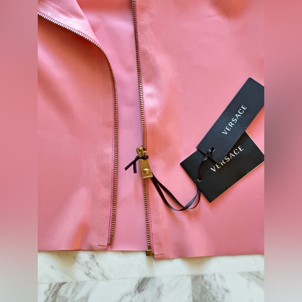Versace Latex Mini Skirt in Rosa - Picture 6 of 7